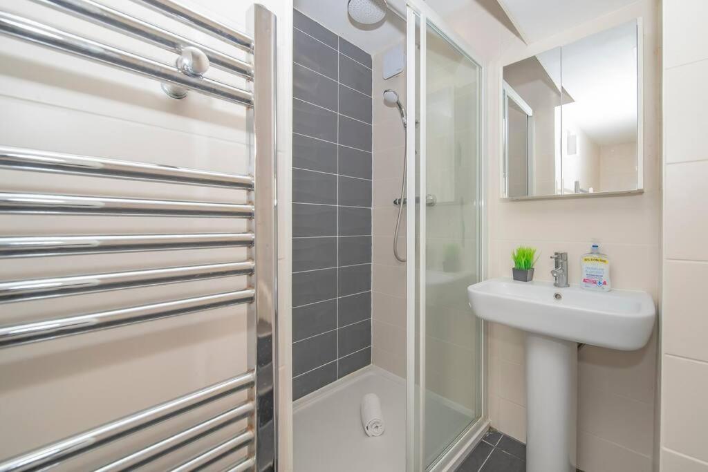 Flash Sales Offer - Any Week Day No Minimum Night Restrictions Central Hove 1 Bedroom Flat Bn38Bru02 Buitenkant foto