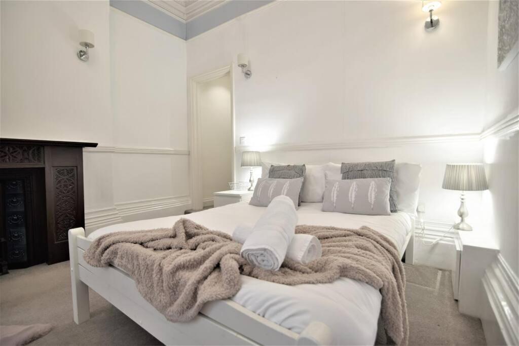 Flash Sales Offer - Any Week Day No Minimum Night Restrictions Central Hove 1 Bedroom Flat Bn38Bru02 Buitenkant foto